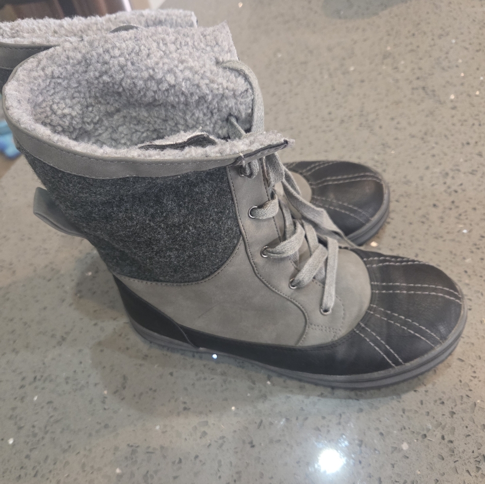 Northside Black and Gray Women's Winter Boots NWOT